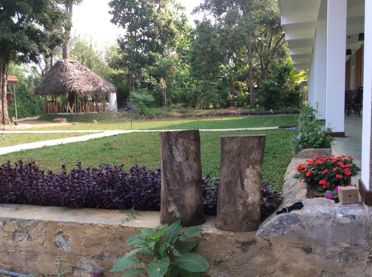 Hotel Sigiriya Rock Hide Exterior foto