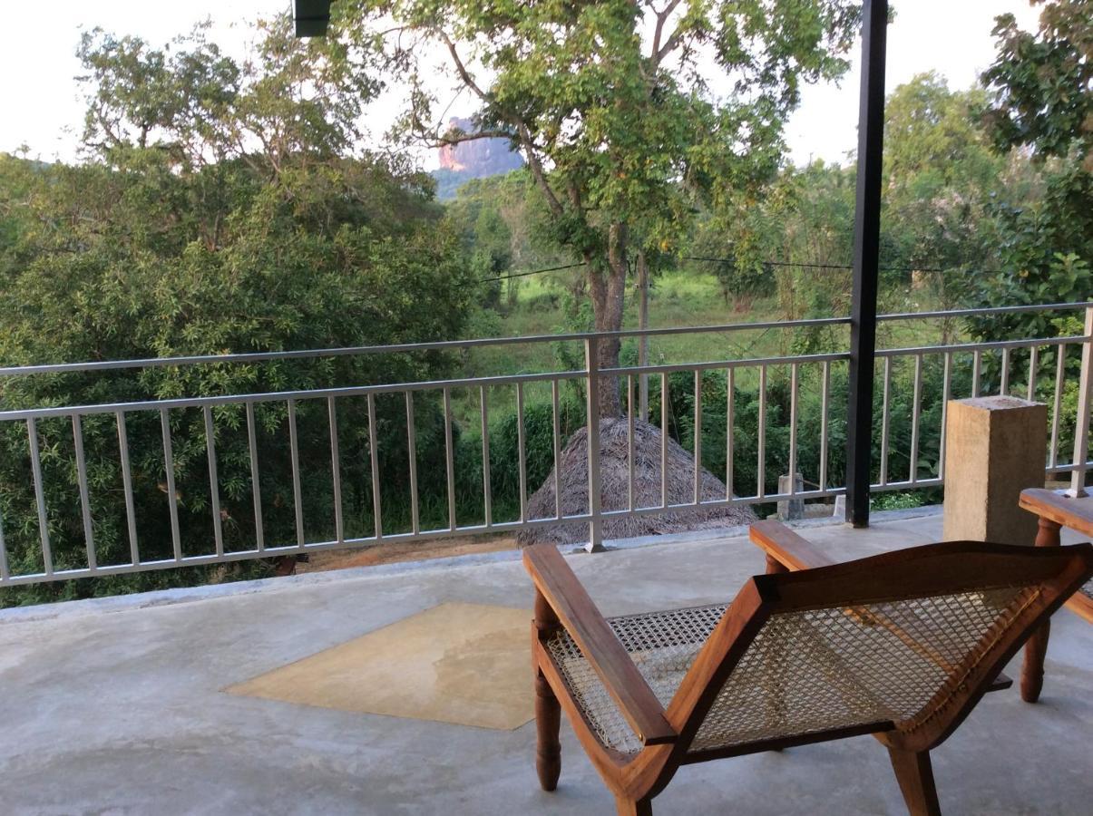 Hotel Sigiriya Rock Hide Exterior foto