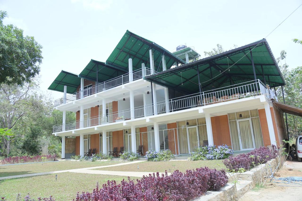 Hotel Sigiriya Rock Hide Exterior foto
